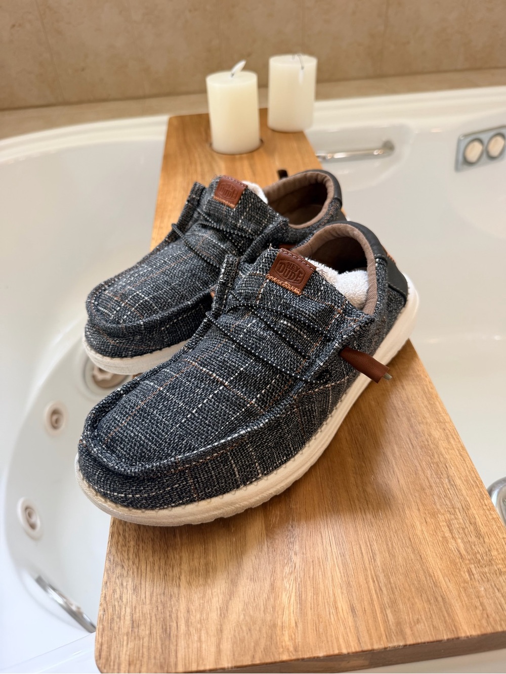 Hey Dude Mens size 8 Casual Slip-On Shoes in Charcoal Plaid - Hey Dude